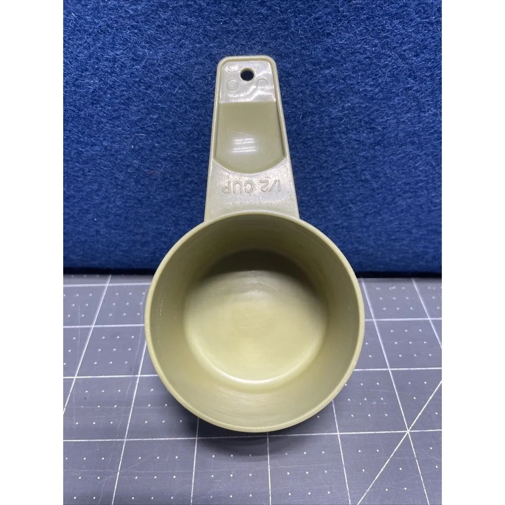 Tupperware Replacement Measuring 1 /2‎ Cup Avocado Olive Green